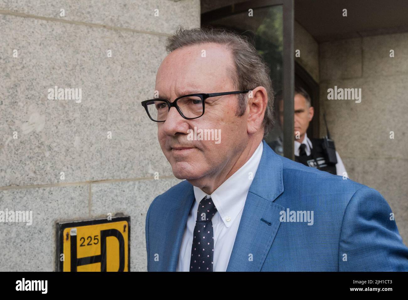 London, UK. 14th July, 2022. US actor Kevin Spacey leaves the Old Bailey following the plea and trial preparation hearing over four charges of sexual offences against three men. The Oscar-winning actor pleaded not guilty to the charges related to the offences which allegedly took place in London and Gloucestershire between 2005 and 2013 while Mr. Spacey was the artistic director at the Old Vic theatre. Credit: Wiktor Szymanowicz/Alamy Live News Stock Photo