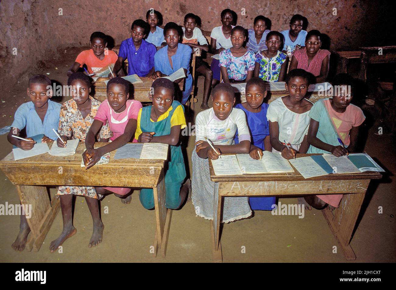 Uganda, Mbarara district; Full class in a small primary school Stock Photo