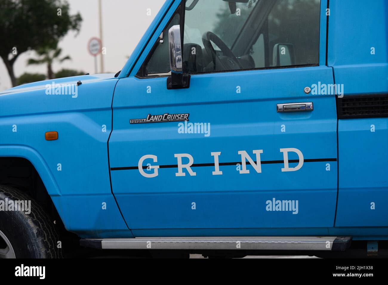 Grind truck cafe, blue truck. Stock Photo