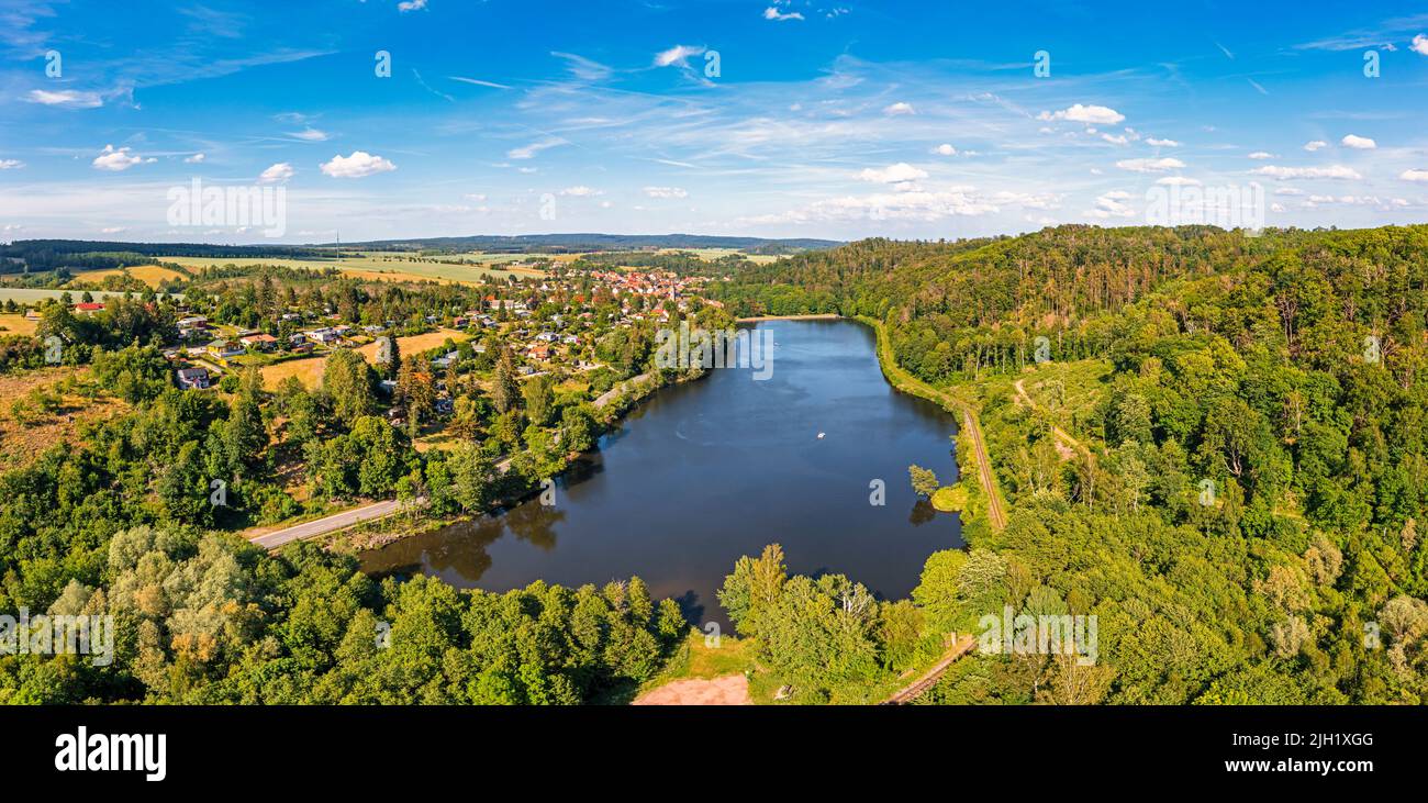 Kleiner bergsee hi-res stock photography and images - Alamy