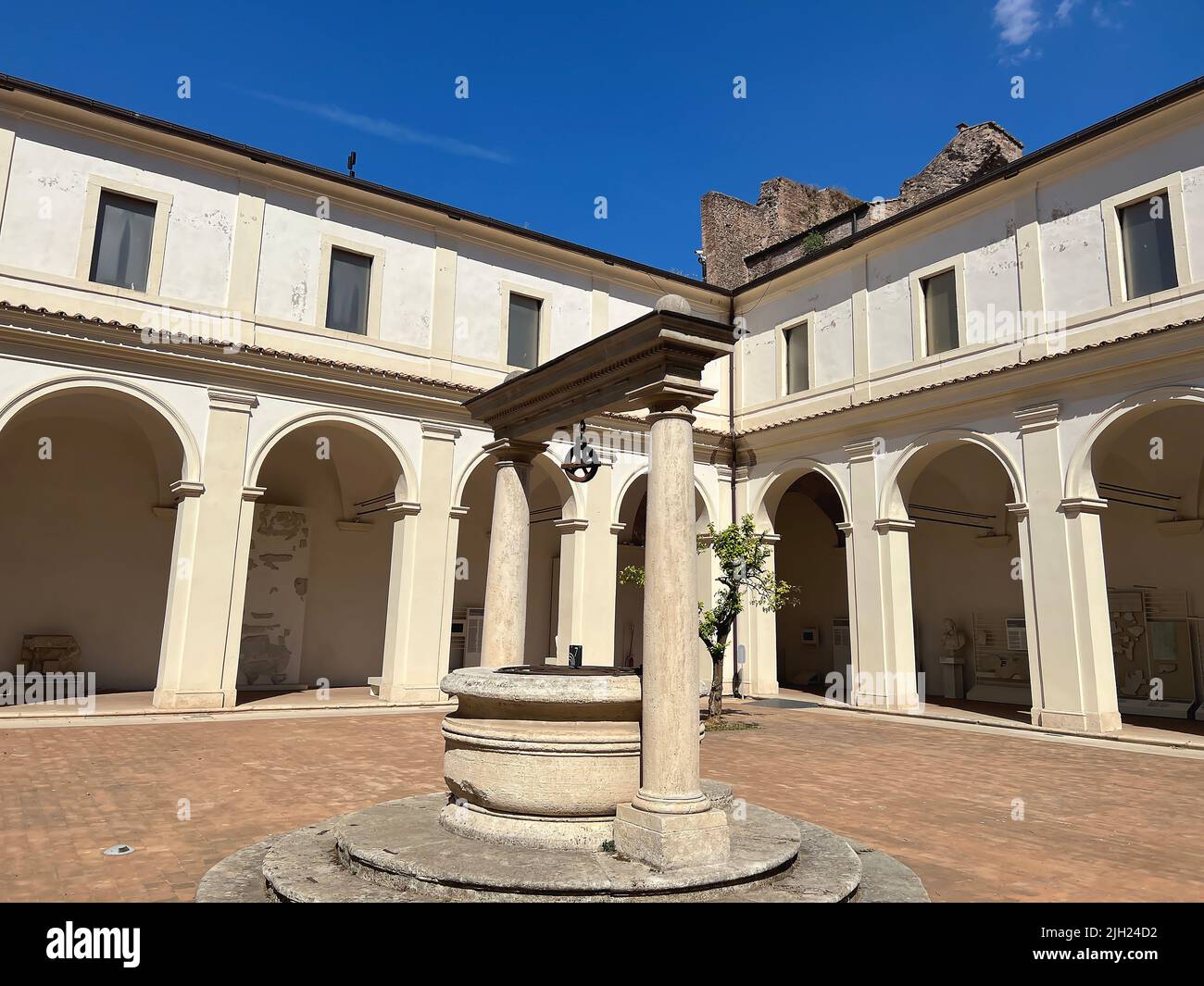 Small cloister inside the baths of Diocletian in Rome Stock Photo - Alamy