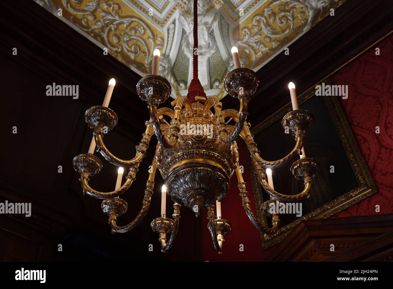 chandelier in Kensington Palace, London Stock Photo Alamy