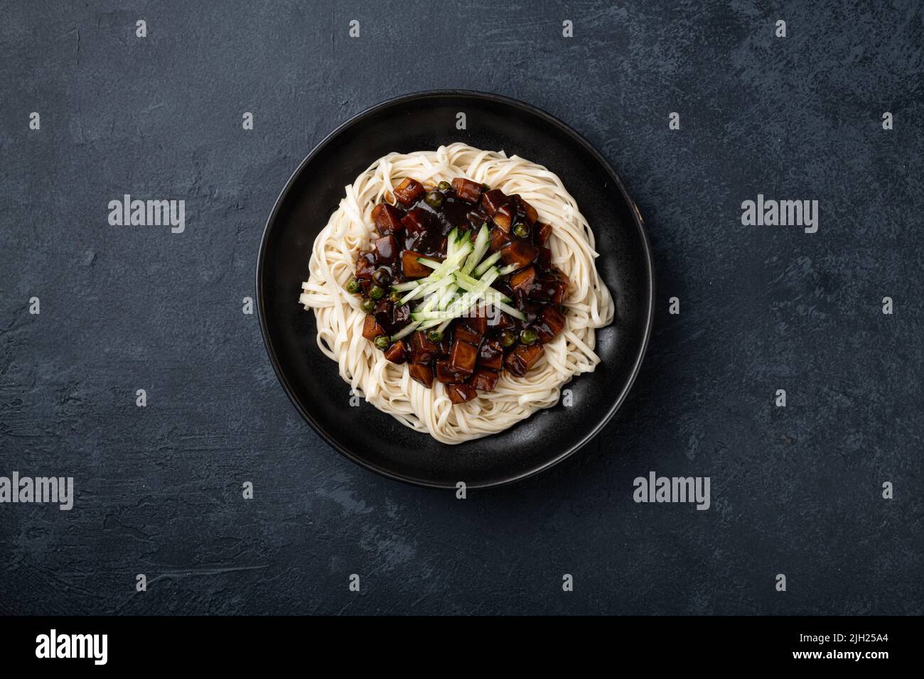 Jajangmyeon, Korean noodles in black bean sauce Stock Photo Alamy