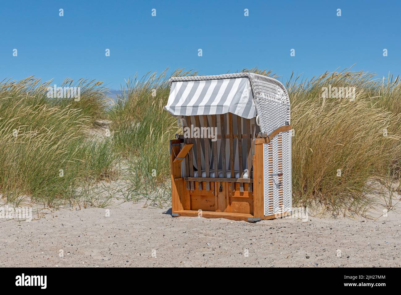 Beach chair, dunes, Steinwarder Peninsula, Heiligenhafen, Schleswig-Holstein, Germany Stock Photo