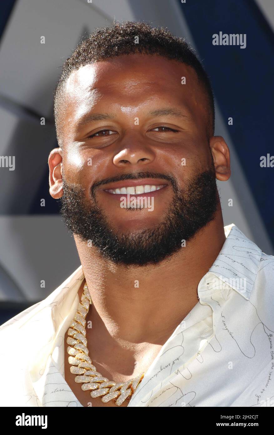 Los Angeles, USA. 13th July, 2022. Aaron Donald 07/13/2022 The World Premiere of “The Gray Man” held at the TCL Chinese Theatre in Hollywood, CA. Photo by I. Hasegawa/HNW/Picturelux Credit: PictureLux/The Hollywood Archive/Alamy Live News Stock Photo