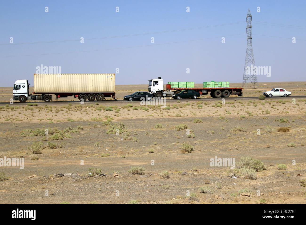 Container in einer Wüste in Iran Stock Photo