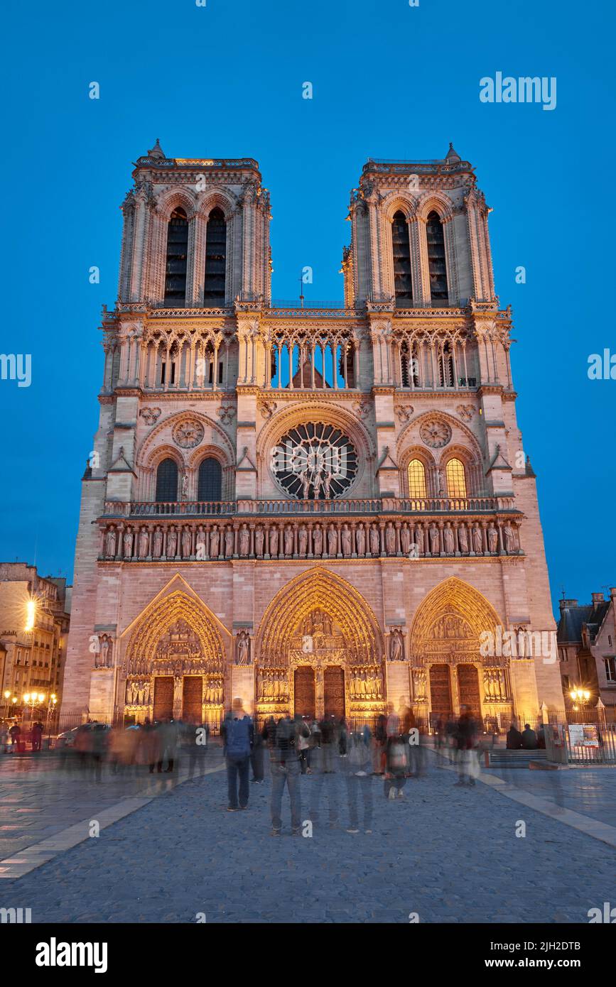 Notre-Dame de Paris front view at night Stock Photo