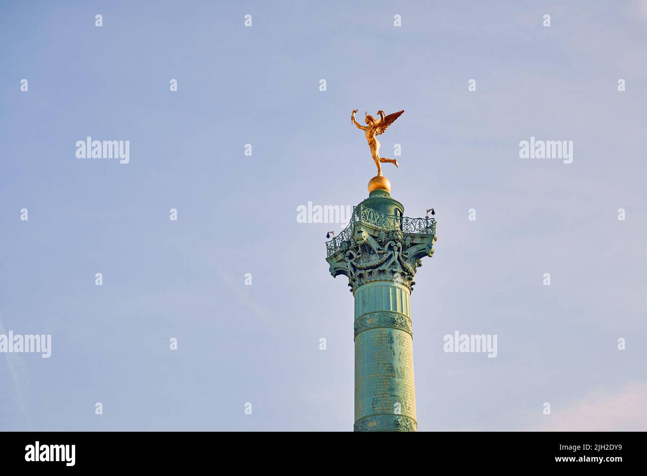 The July Column  is a monumental column in Paris commemorating the Revolution of 1830 Stock Photo