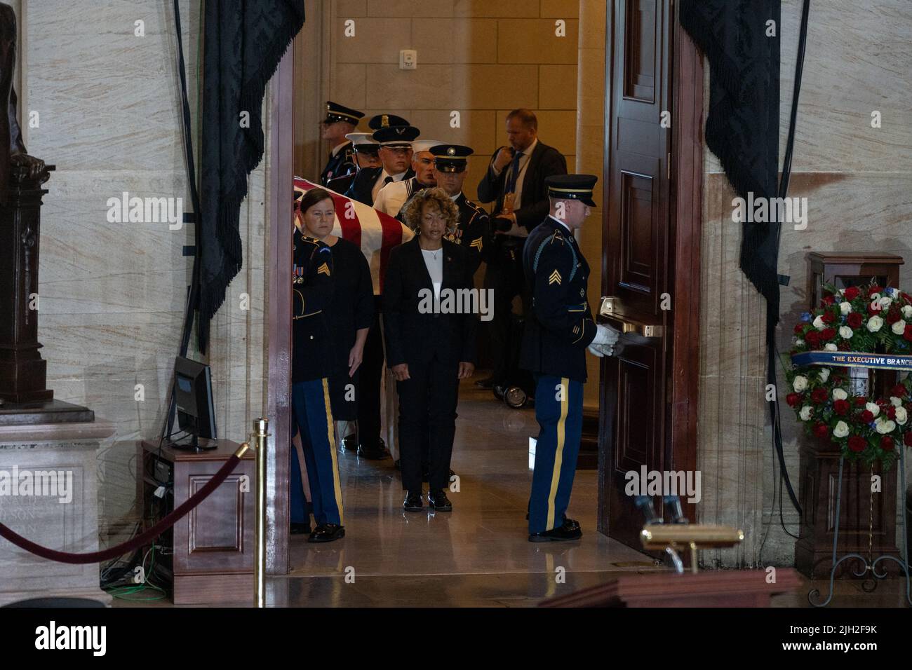 Washington DC, USA. 14th July, 2022. The casket of Marine Chief Warrant Officer 4 Hershel Woodrow 'Woody' Williams, the last surviving World War II Medal of Honor recipient, is carried into the Rotunda of the U.S. Capitol, in Washington, DC, on Thursday, July 14, 2022. The Marine Corps veteran, who died June 29th, was awarded the nation's highest award for his actions on Iwo Jima. Pool Photo by Eric Lee/UPI Credit: UPI/Alamy Live News Stock Photo