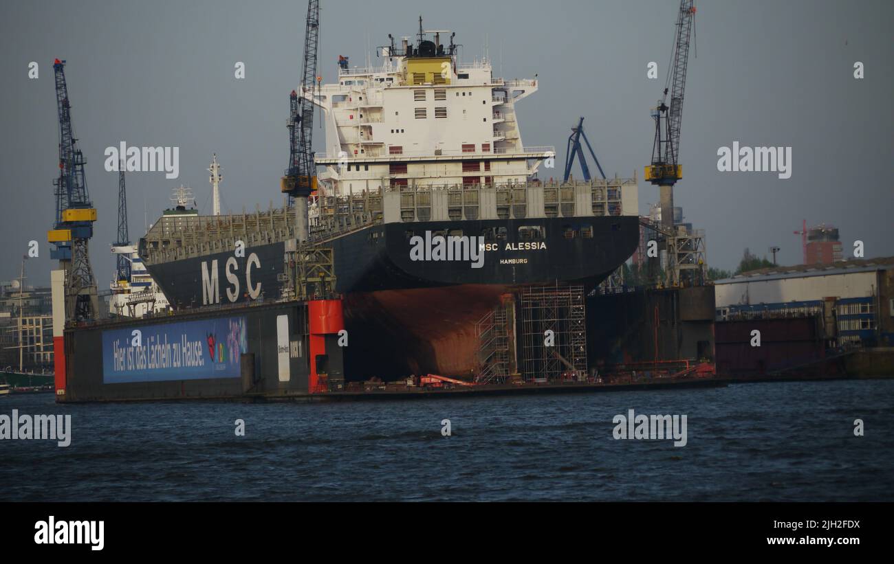 Containerfrachter MSC Alessia im Dock Stock Photo