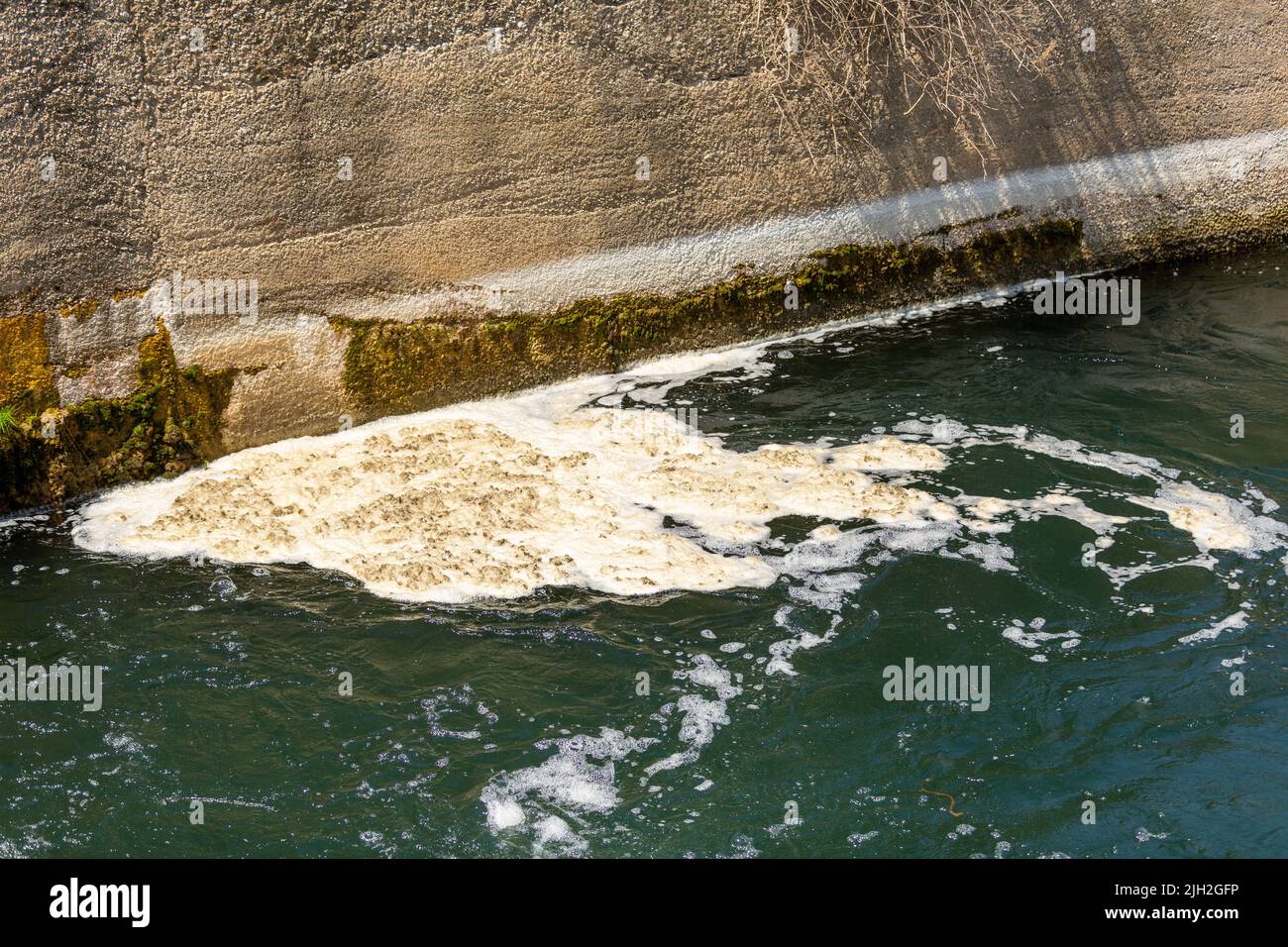 Water pollution, dirty scum in drinking water supply Stock Photo Alamy