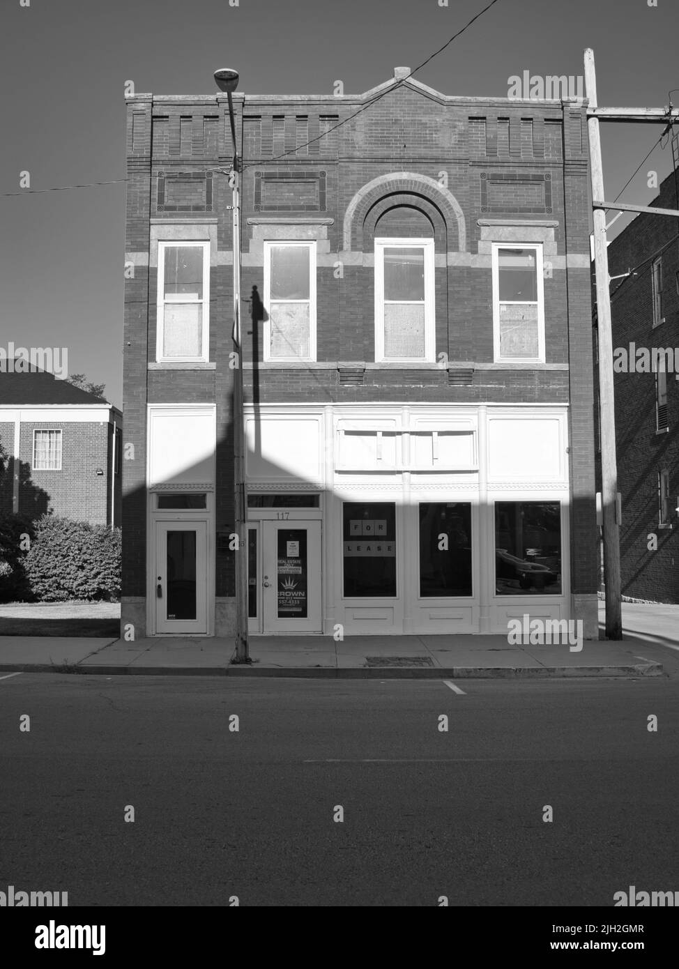 Commercial space rent Black and White Stock Photos & Images Alamy