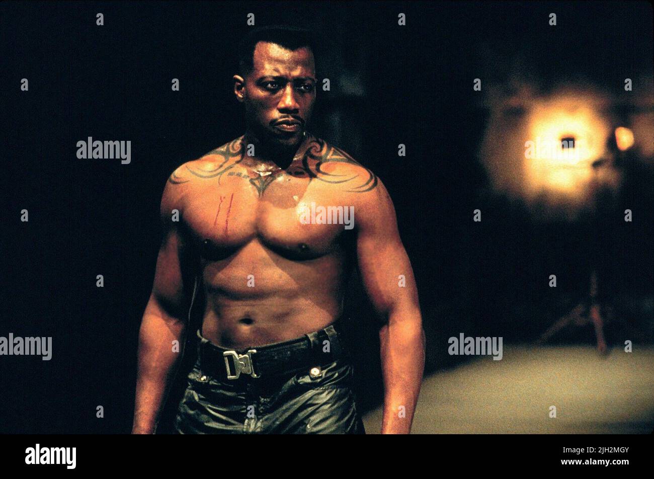 Blade wesley snipes film 1998 hi-res stock photography and images - Alamy
