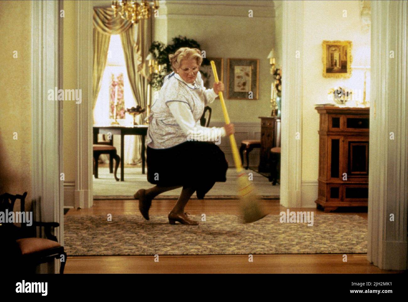 ROBIN WILLIAMS, MRS. DOUBTFIRE, 1993 Stock Photo Alamy