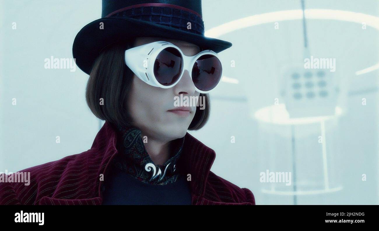 JOHNNY DEPP, CHARLIE AND THE CHOCOLATE FACTORY, 2005 Stock Photo