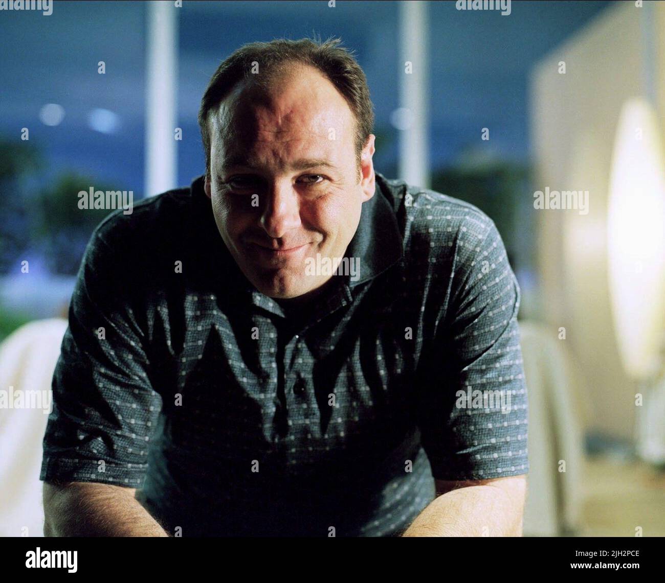 JAMES GANDOLFINI, THE SOPRANOS SEASON 3, 2001 Stock Photo Alamy