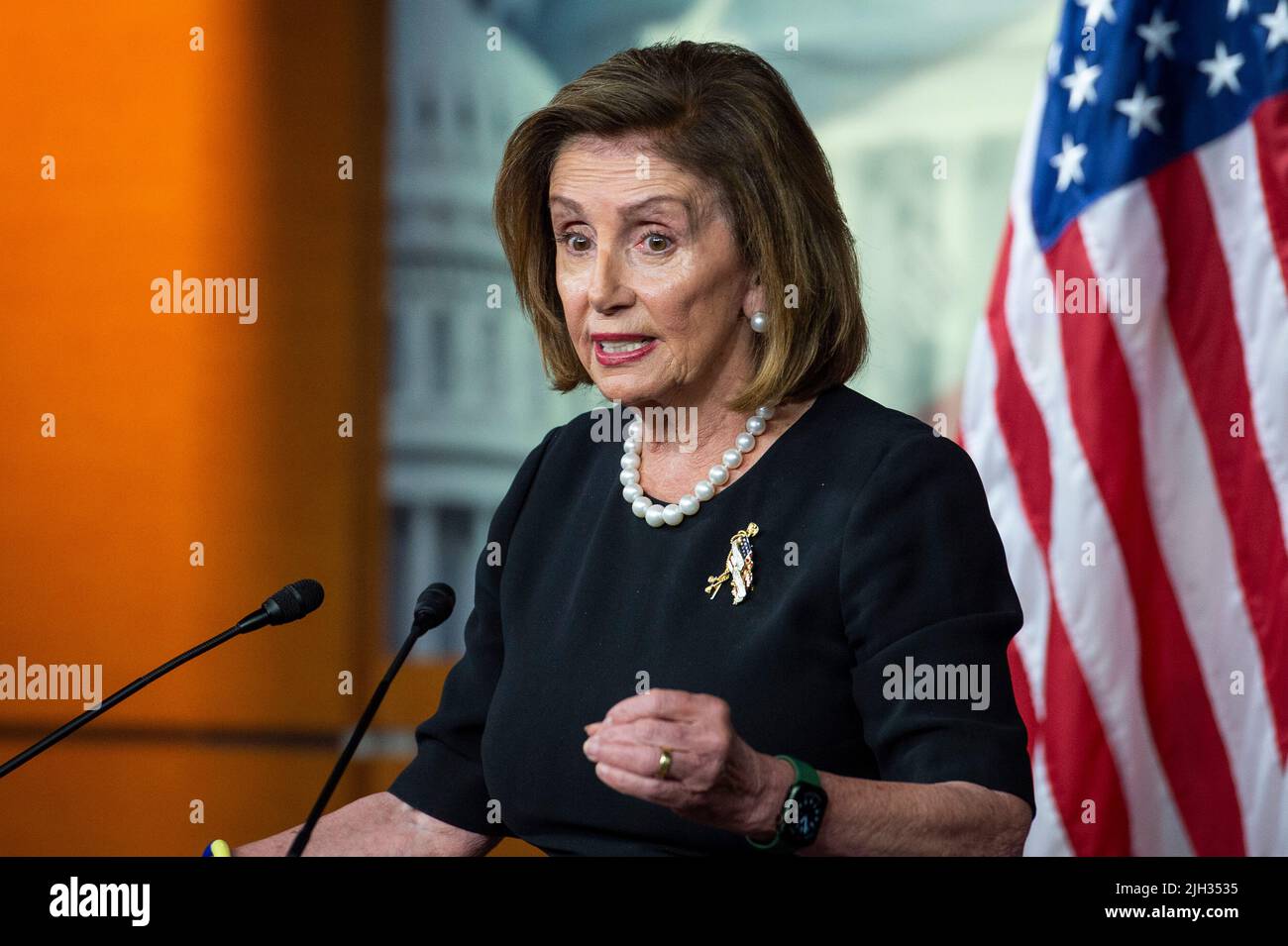 Nancy pelosi 2022 hi-res stock photography and images - Alamy