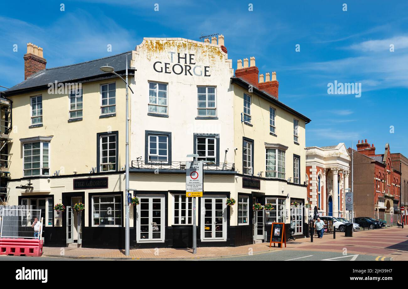 The George Pub, 37 Queen Street, Rhyl, North Wales. Image taken in May 2022. Stock Photo