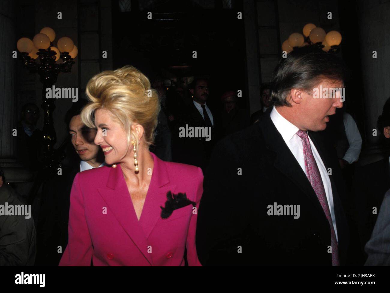 Donald trump ivana trump 1990 hi res stock photography and images Alamy