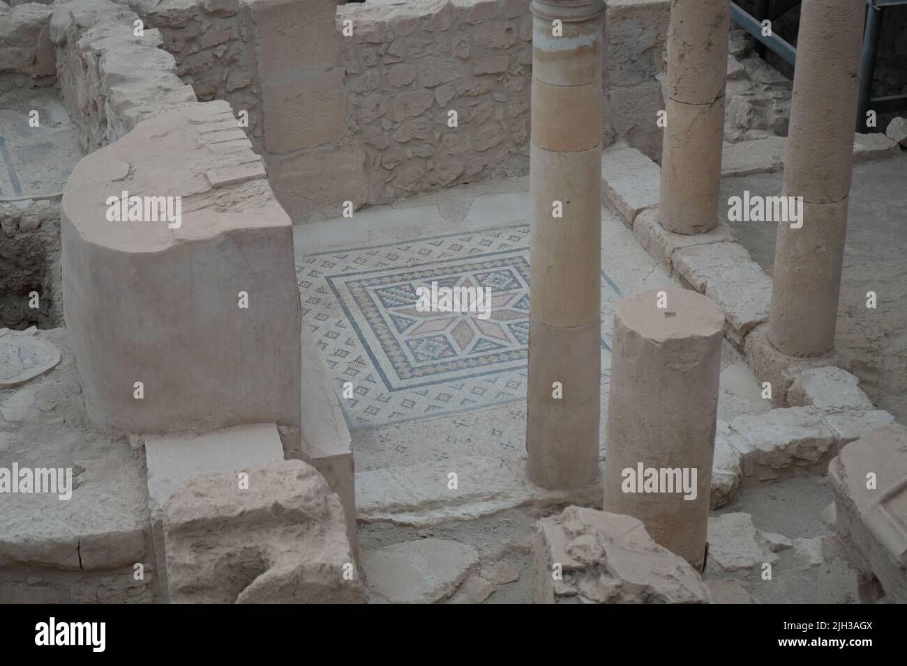 The Columns in the city of Zeugma founded by the Greeks and later continued by the Romans in front of the Euphrates River. World Heritage of Turkey. Stock Photo