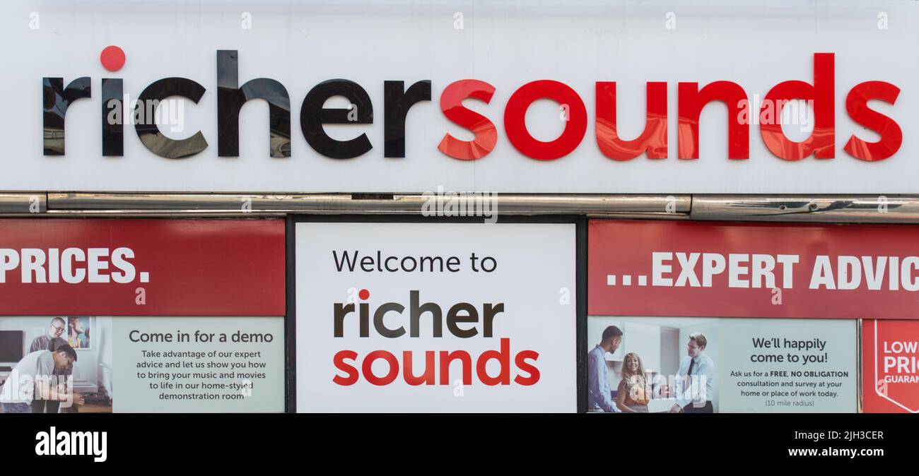 Richer Sounds UK signage in South Croydon Stock Photo Alamy
