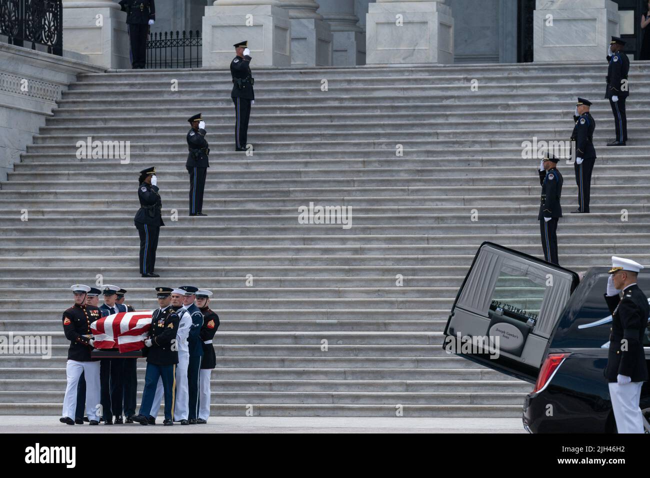 Washington DC, USA. 14th July, 2022. The casket of Marine Chief Warrant Officer 4 Hershel Woodrow “Woody” Williams, the last surviving World War II Medal of Honor recipient, is carried out of the Rotunda of the US Capitol, in Washington, DC, USA, July 14, 2022. The Marine Corps veteran, who died June 29th, was awarded the nation’s highest award for his actions on Iwo Jima. Photo by Eric Lee/Pool/ABACAPRESS.COM Credit: Abaca Press/Alamy Live News Stock Photo