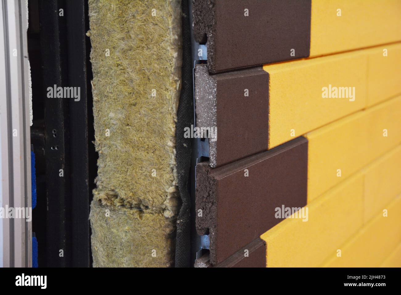 Mineral rock wool hi-res stock photography and images - Alamy