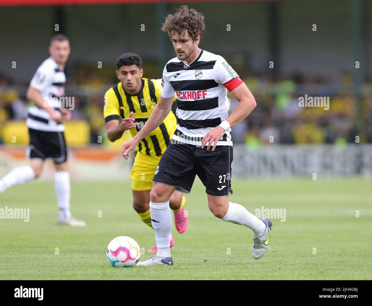 Exit, Germany. 14th July, 2022. firo : July 14th, 2022, football, 1st  Bundesliga, season 2022/2023, SC Verl - BVB, Borussia Dortmund Marco REUS,  BVB, single action Credit: dpa/Alamy Live News Stock Photo - Alamy