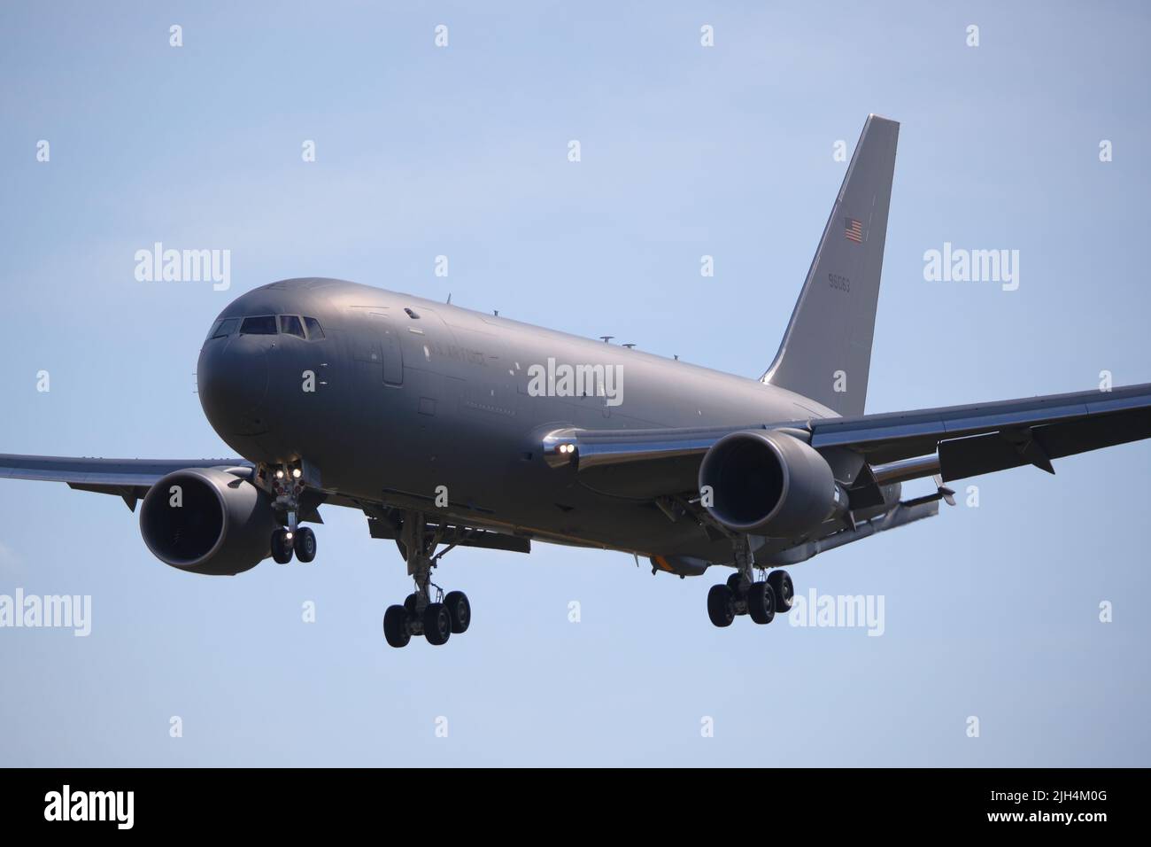 Fairford, UK, 14th July 2022, A US Air Force Boeing KC-46A Pegasus tanker arrives for the RIAT Royal International Air Tattoo, which will be held from Friday, 15th to Sunday 17th of July. Stock Photo
