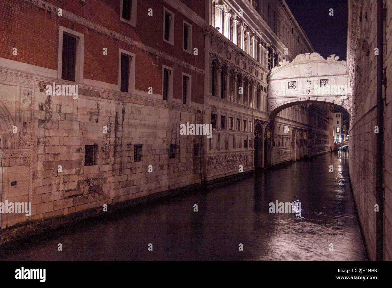 Bridge of sighs at night. Venice, Veneto. Italy Stock Photo