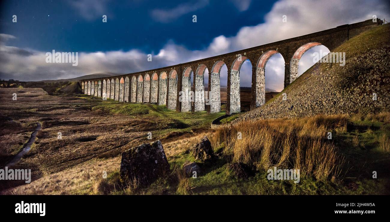 The Ribblehead Viaduct or Batty Moss Viaduct carries the Settle–Carlisle railway across Batty Moss in the Ribble Valley at Ribblehead, in North Yorksh Stock Photo