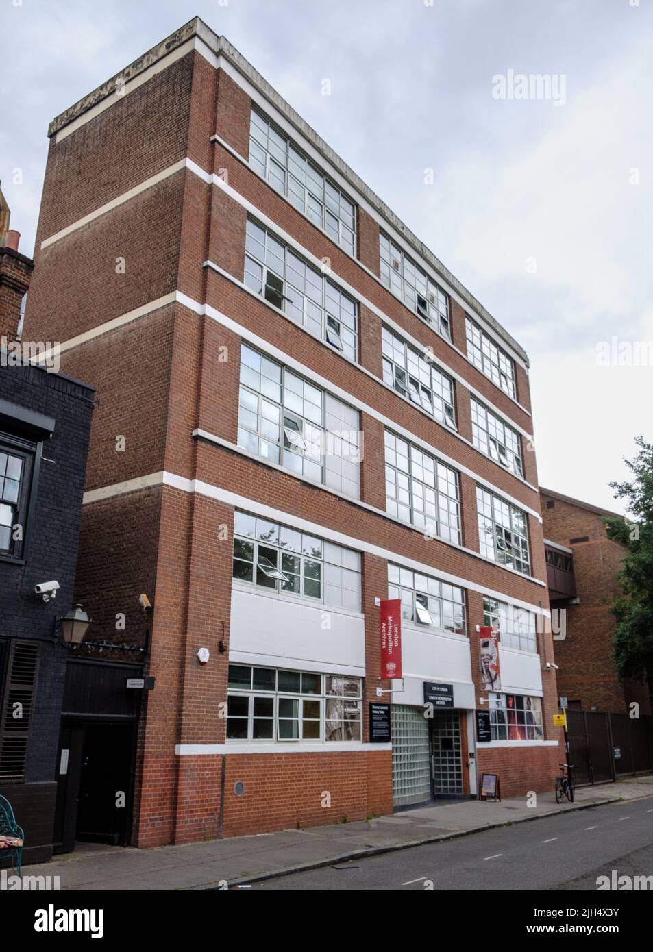 The London Metropolitan Archives, in Clerkenwell and run by the City of London Council Stock Photo