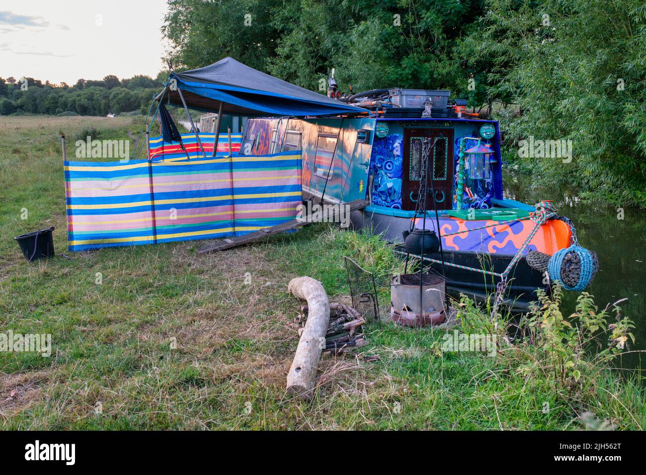 Canal boat on the oxford canal on an early morning in summer. Near Somerton, Oxfordshire, England Stock Photo
