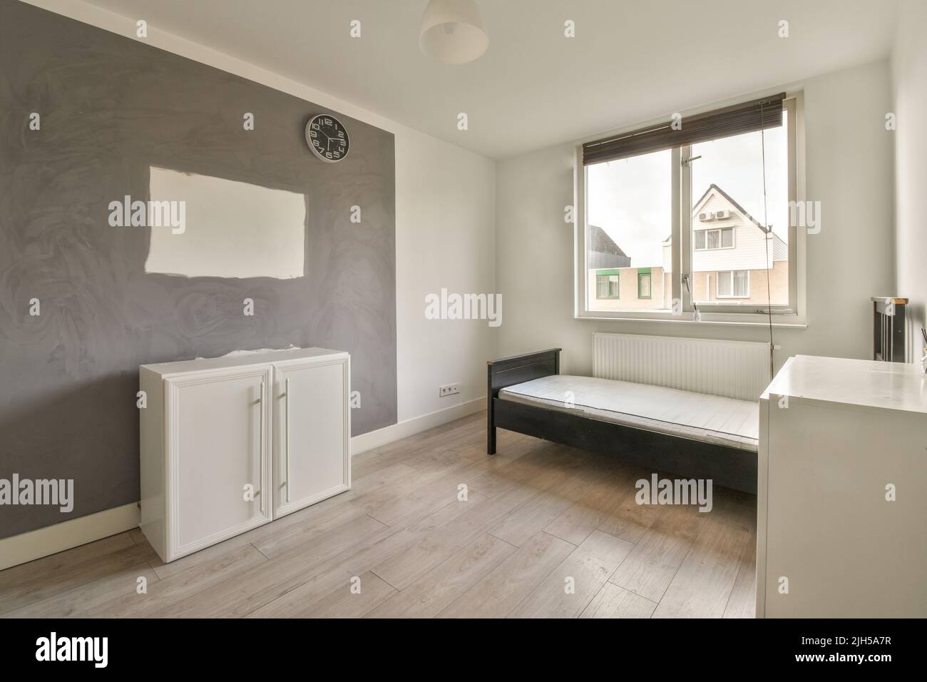 How to Style Small Minimalist Spaces: Decor Ideas for Tiny Rooms - Minimalist Interior Design For Small Rooms