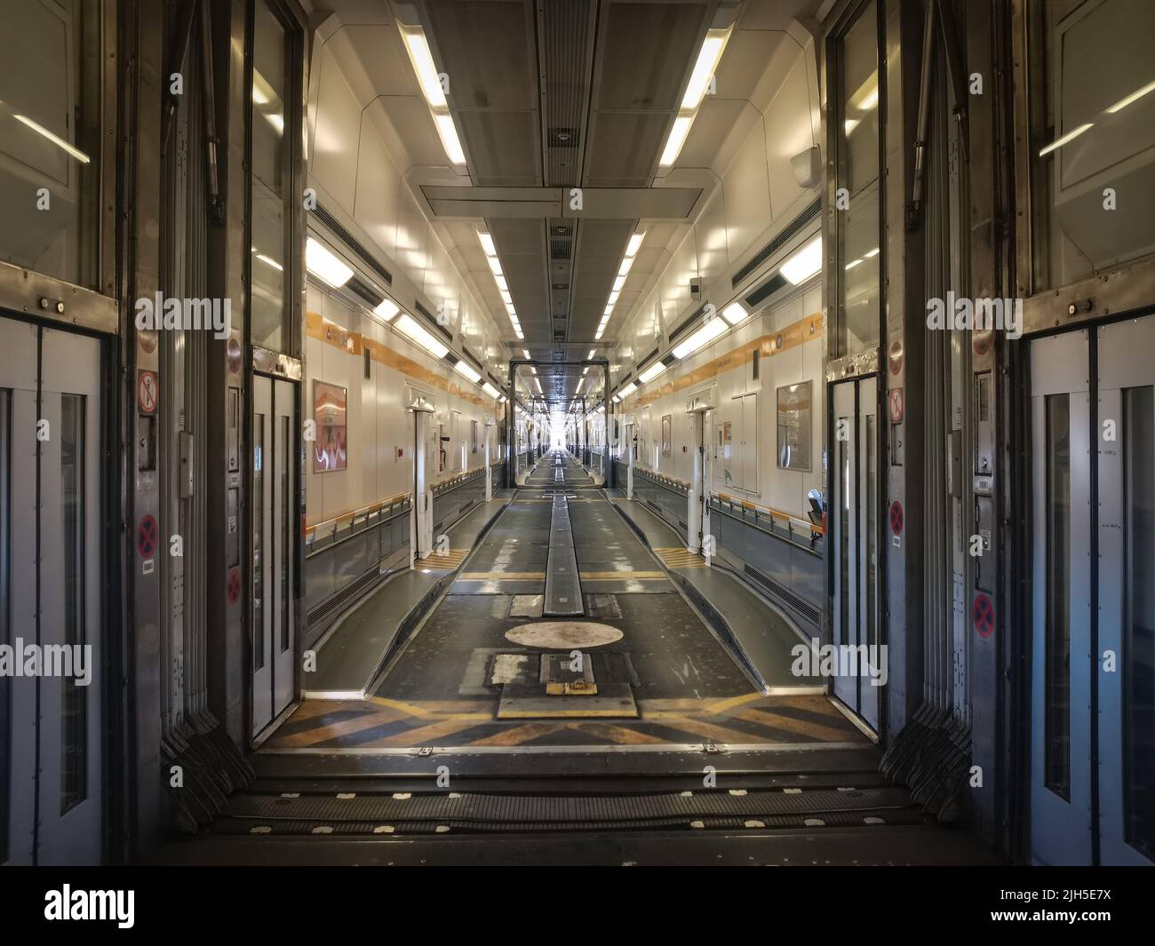 Dover, UK. Friday 15 July 2022. View inside an unusually quiet train carriage on the Eurotunnel to France Credit: Thomas Faull/Alamy Live News Stock Photo