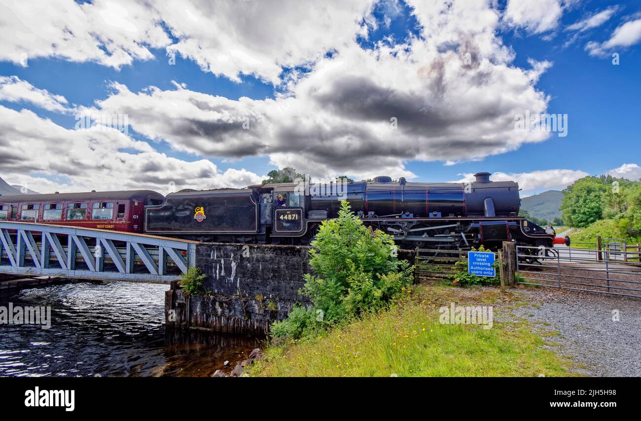 Jacobite Steam Train & Ben Nevis Scotland - A3 (50x40cm) Framed
