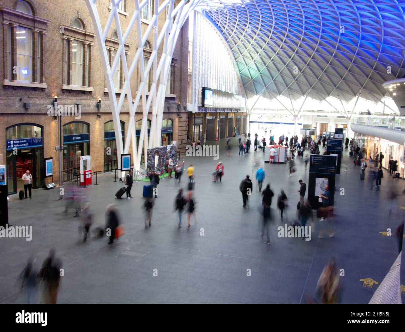 Travellers, Kings Cross railway station Stock Photo
