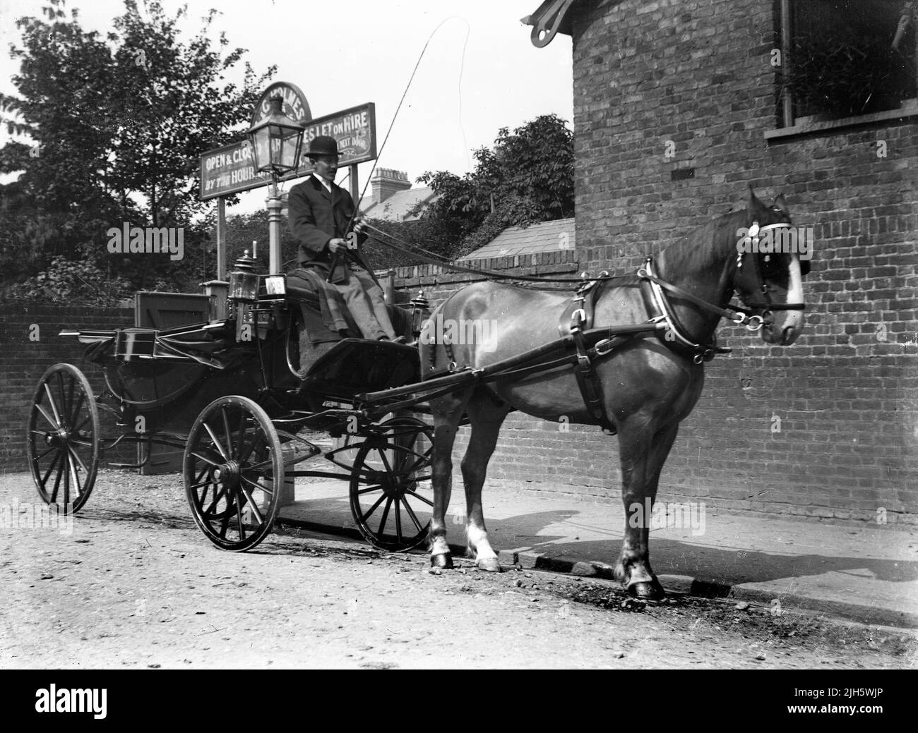 Horse and carriage for hire in Surrey, England, 1905 Stock Photo