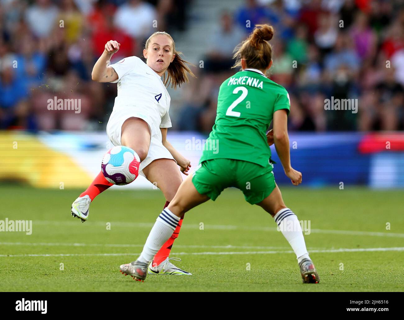Southampton, UK, 15th July 2022.   Keira Walsh of England controls the ball in front of Rebecca McKenna of Northern Ireland during the UEFA Women's European Championship 2022 match at St Mary's Stadium, Southampton. Picture credit should read: David Klein / Sportimage Credit: Sportimage/Alamy Live News Stock Photo