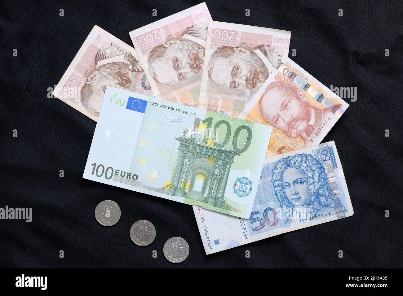 Euro conversion hi-res stock photography and images - Alamy
