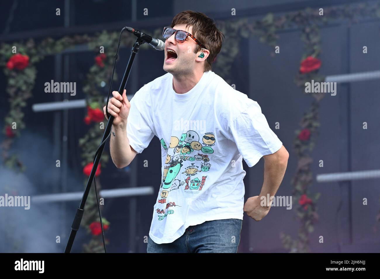 London, UK. 15 July 2022. Grian Chatten of Fontaines DC performs as a support act for Sam Fender in Finsbury Park, London. Picture date: Friday July 15, 2022. Photo credit should read: Matt Crossick/Empics/Alamy Live News Stock Photo