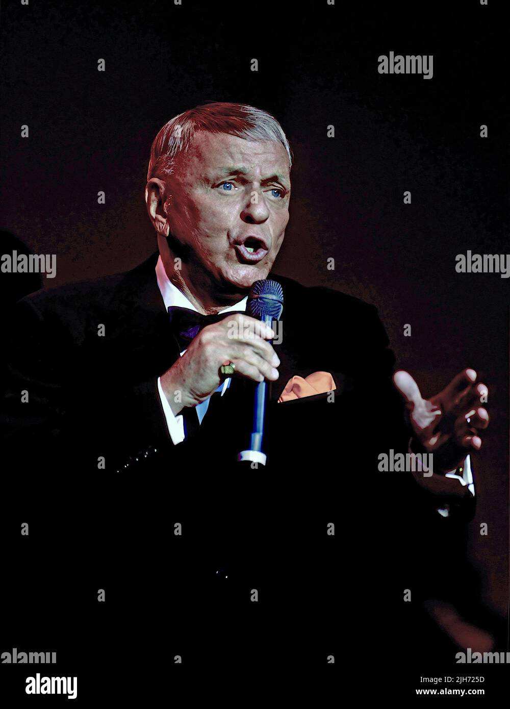 WASHINGTON DC - OCTOBER 1, 1992Frank Sinatra performs at the gala reopening after a seven million restoration of the Warner theatre in Washington DC. This would turn out to be Sinatra's last performance in Washington. Credit: Mark Reinstein / MediaPunch Stock Photo
