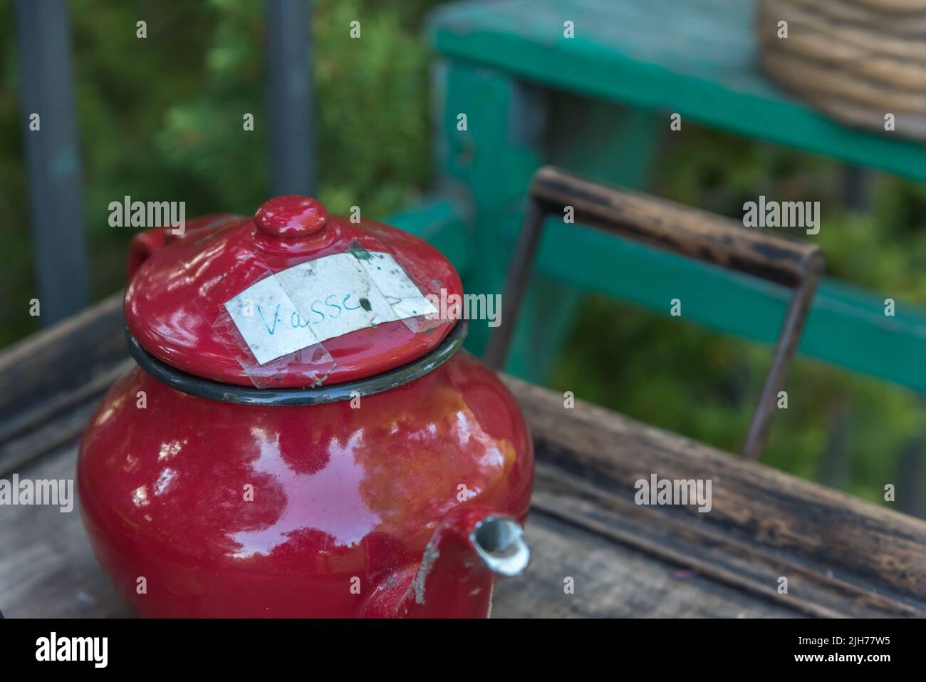 The German word kasse on a teapot of a stall Stock Photo