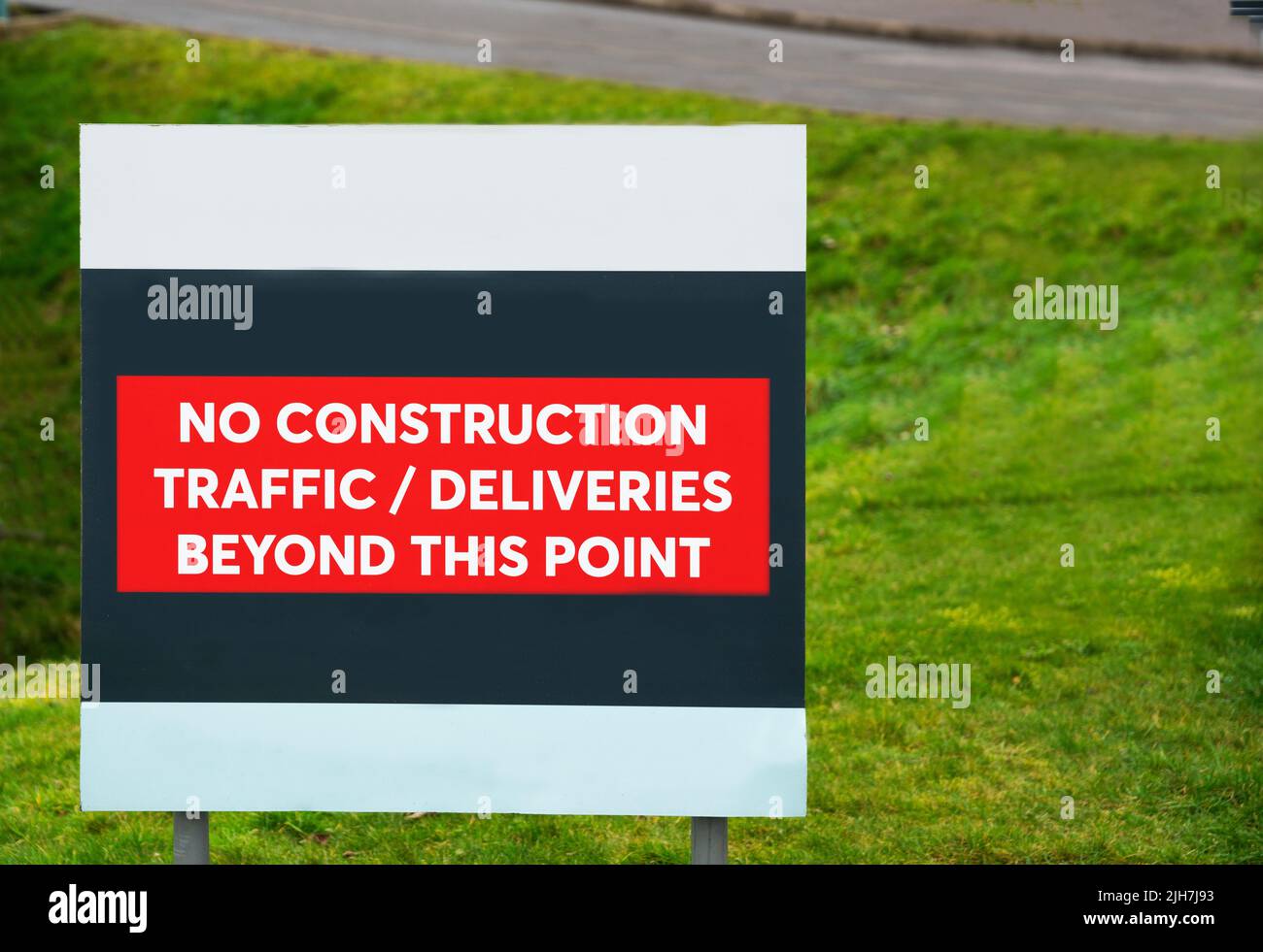 No Contruction Traffic Beyond This Point sign on building site, United Kingdom Stock Photo