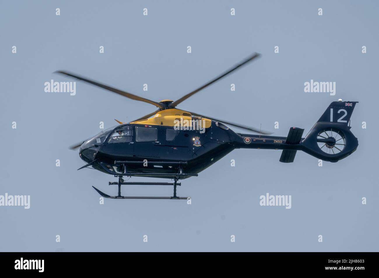Car chase helicopter hi-res stock photography and images - Alamy