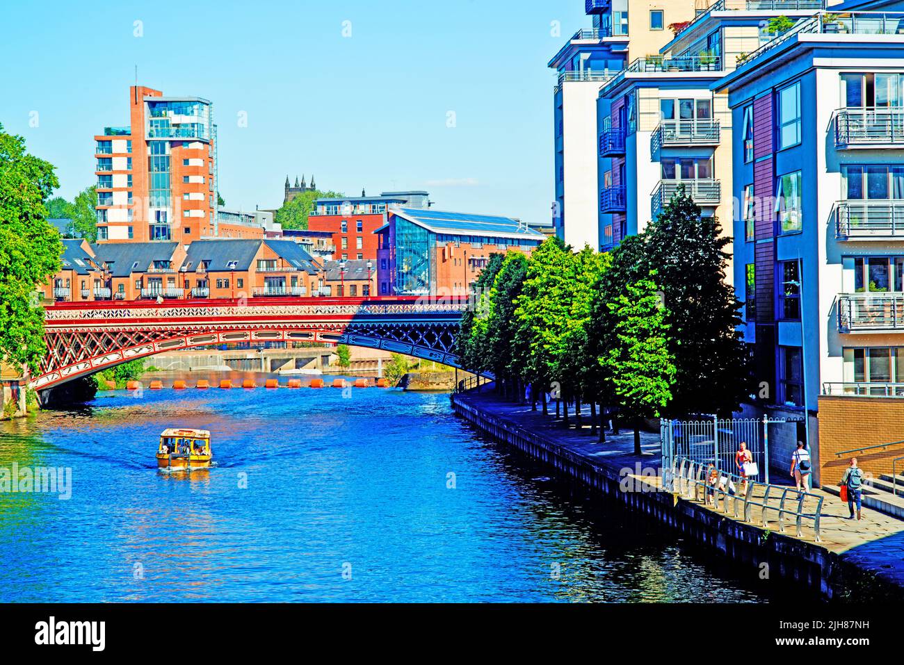 River Aire and Crown Point Bridge Leeds, England Stock Photo