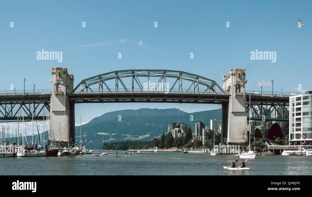 A view of the Burrard Street Bridge over the False Creek in Vancouver ...