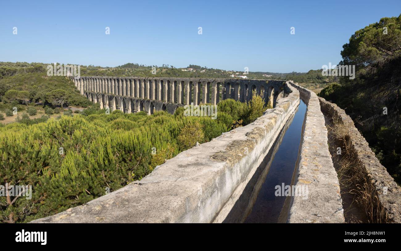 The aqueduct of Tomar (Aqueduto dos Pegoes), Portugal Stock Photo
