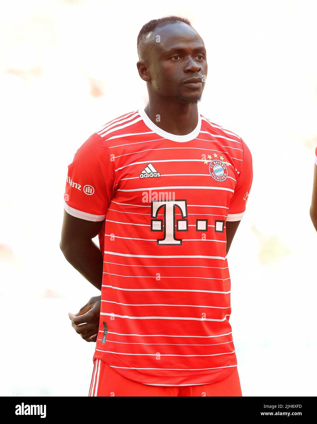 firo : Soccer: Soccer: 07/16/2022 1st Bundesliga, season 2022/2023, team  presentation FC Bayern Munich Sadio Mane, FC Bayern Munich, Bavaria, Munchen,  FCB, half figure Stock Photo - Alamy