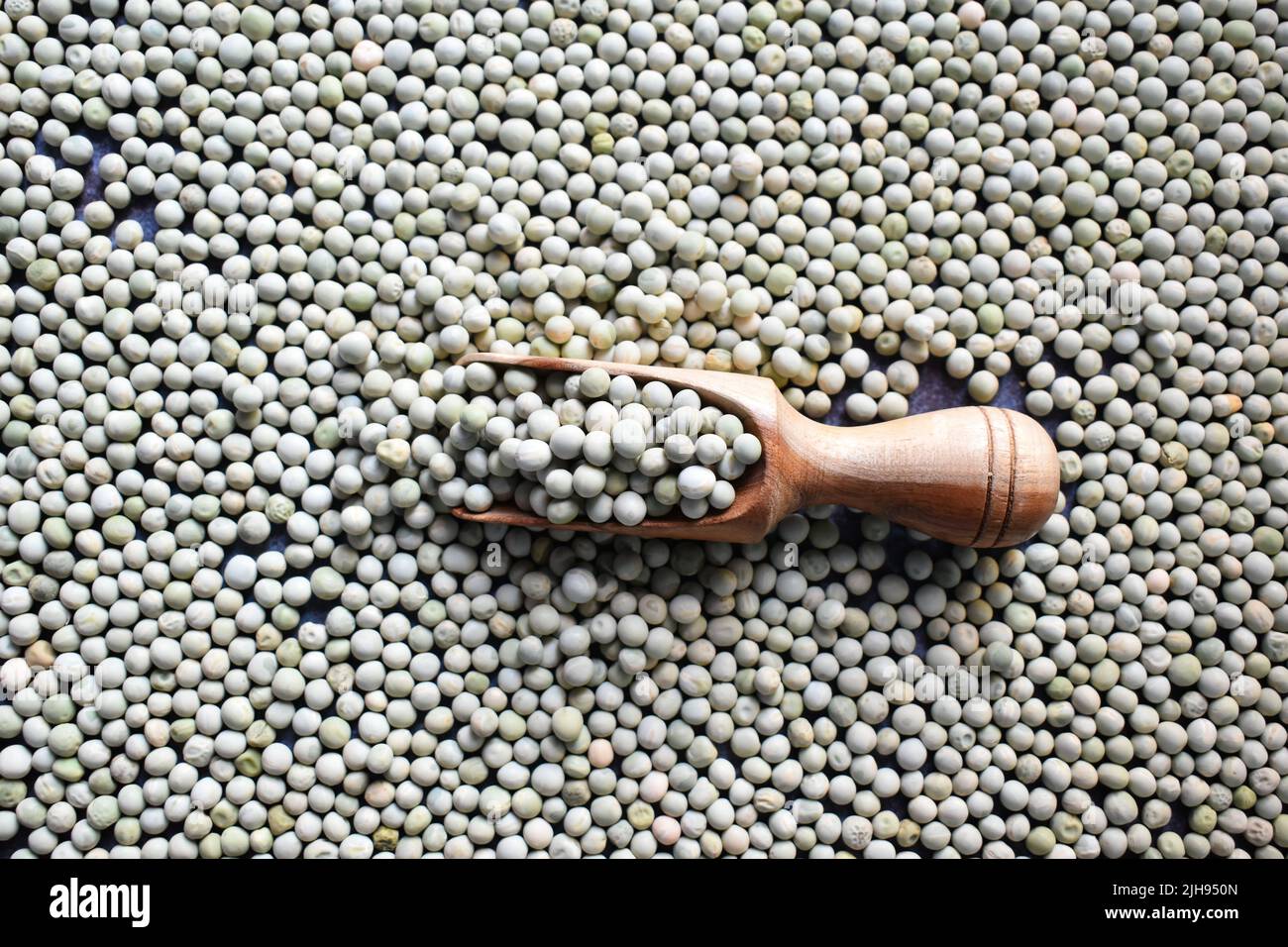 Raw whole dried green peas Stock Photo Alamy